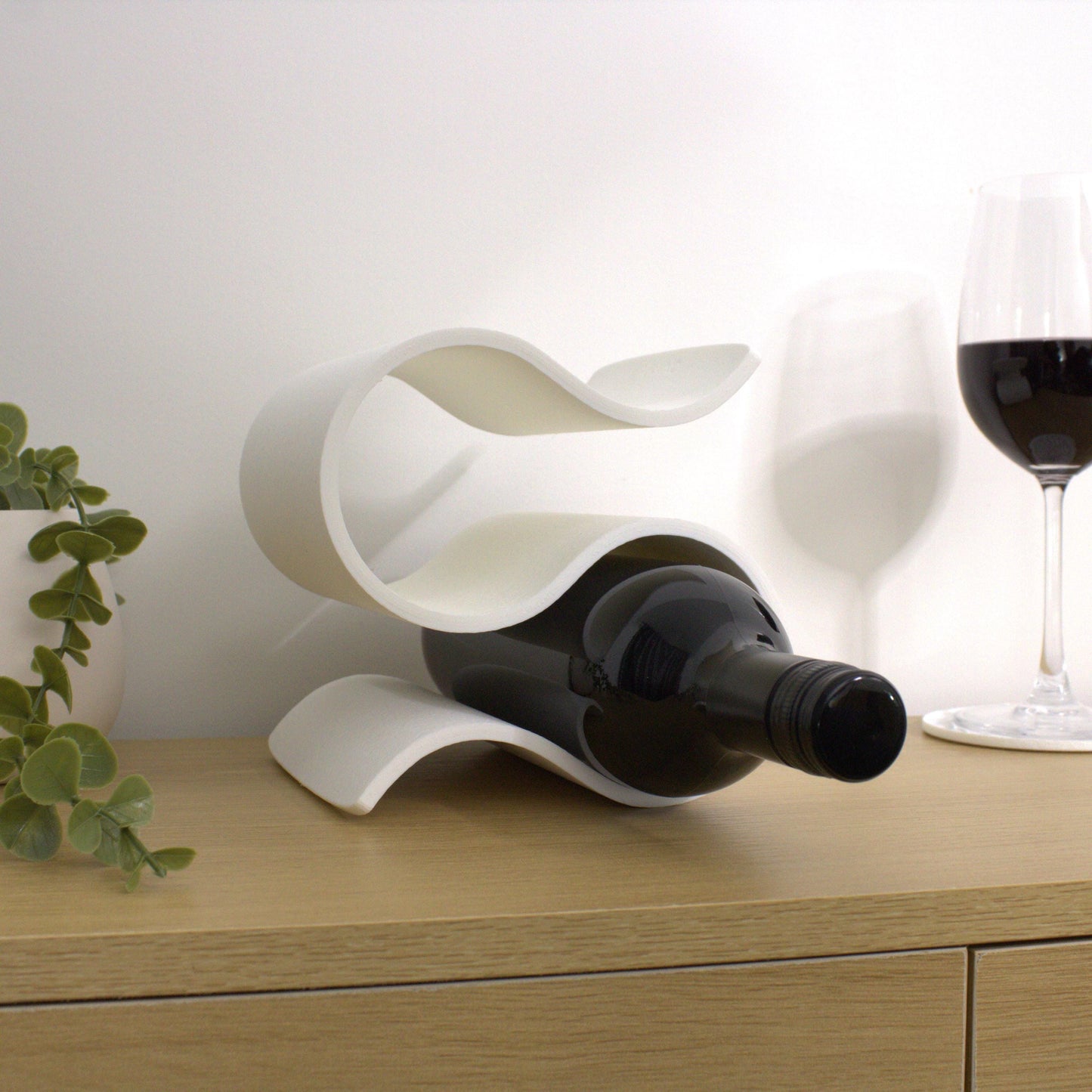 Mini Wavy Wine Rack, Small 2 bottle Wine Stand Home Organisation