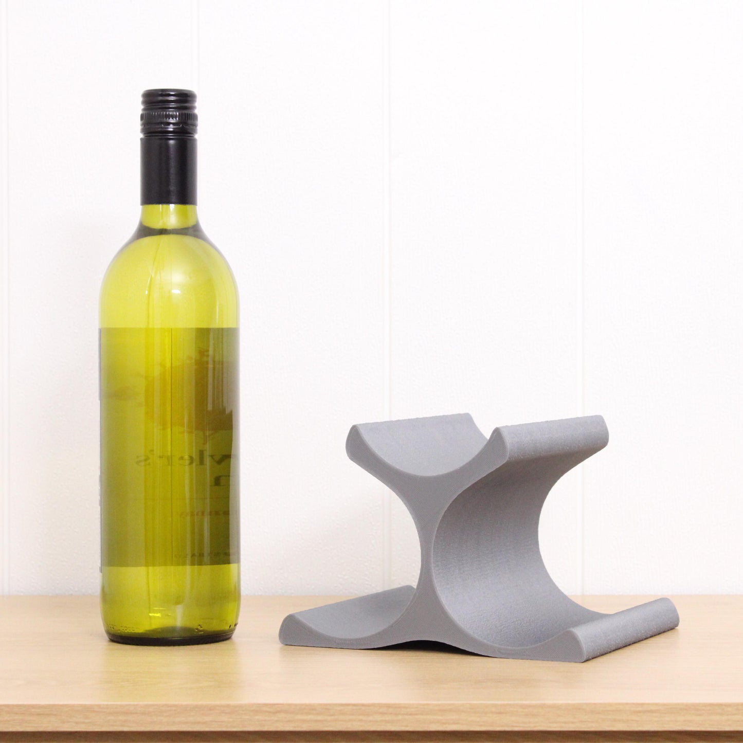 Countertop Wine Rack, Modern Pyramid Counter 3 Bottle Wine Stand, Vertical Display Wine Storage for Wine Lovers.