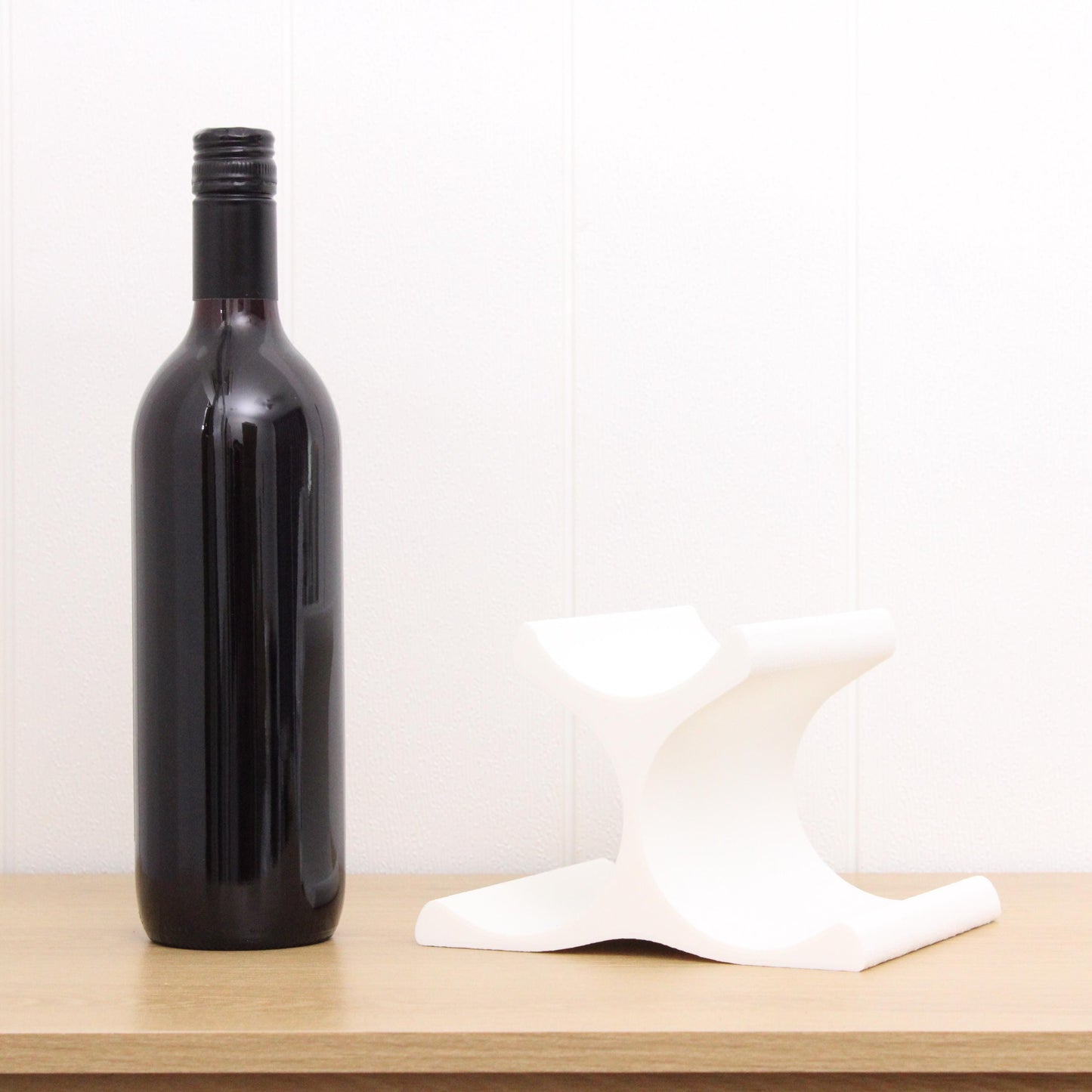Countertop Wine Rack, Modern Pyramid Counter 3 Bottle Wine Stand, Vertical Display Wine Storage for Wine Lovers.