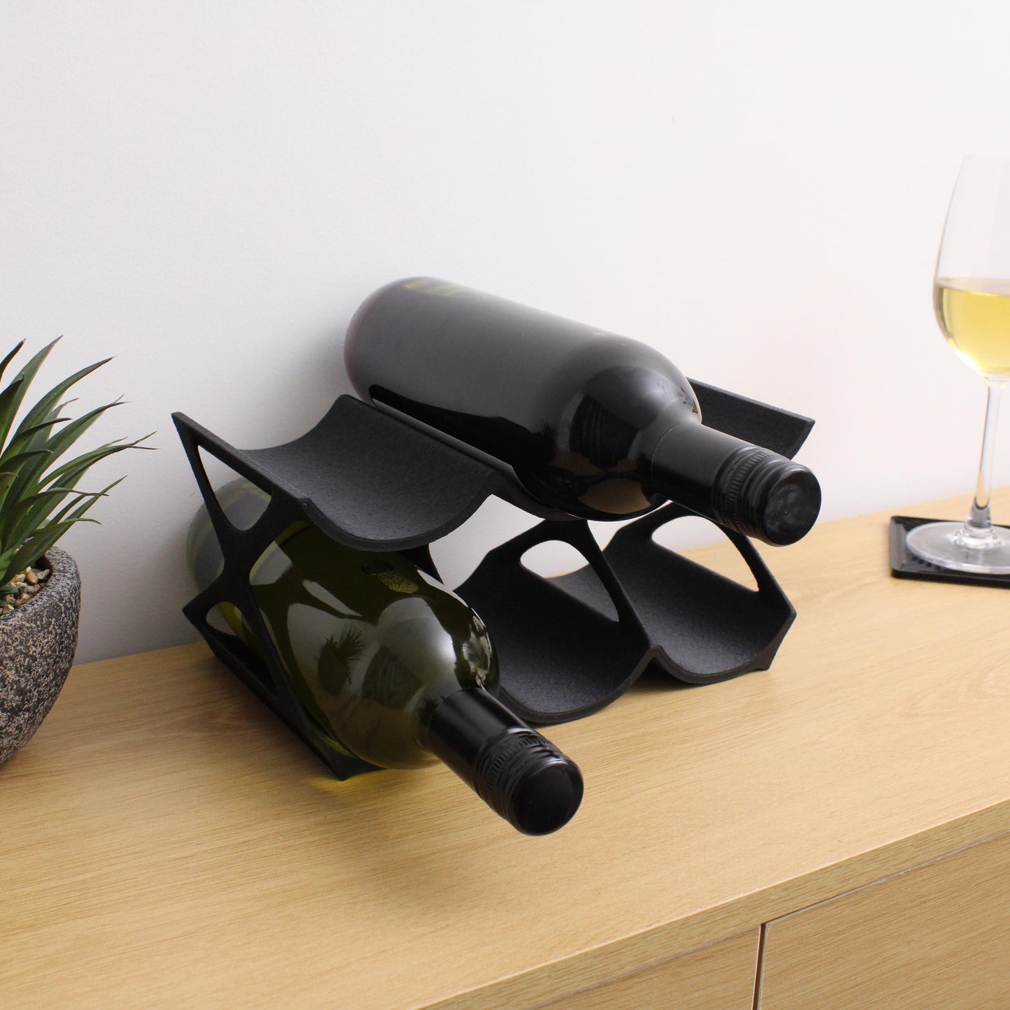 Modern Countertop Wine Rack, Edgy Large Modern Counter 6 Bottle Wine Stand, Vertical Display Wine Storage for Wine Lovers.