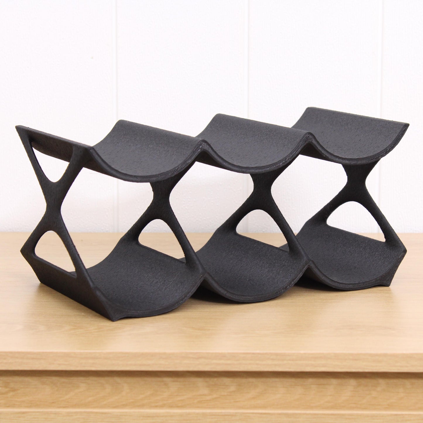 Modern Countertop Wine Rack, Edgy Large Modern Counter 6 Bottle Wine Stand, Vertical Display Wine Storage for Wine Lovers.