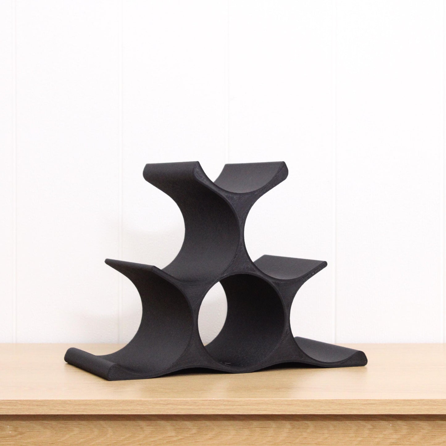Countertop Wine Rack, Modern Pyramid Counter 6 Bottle Wine Stand, Vertical Display Wine Storage for Wine Lovers.