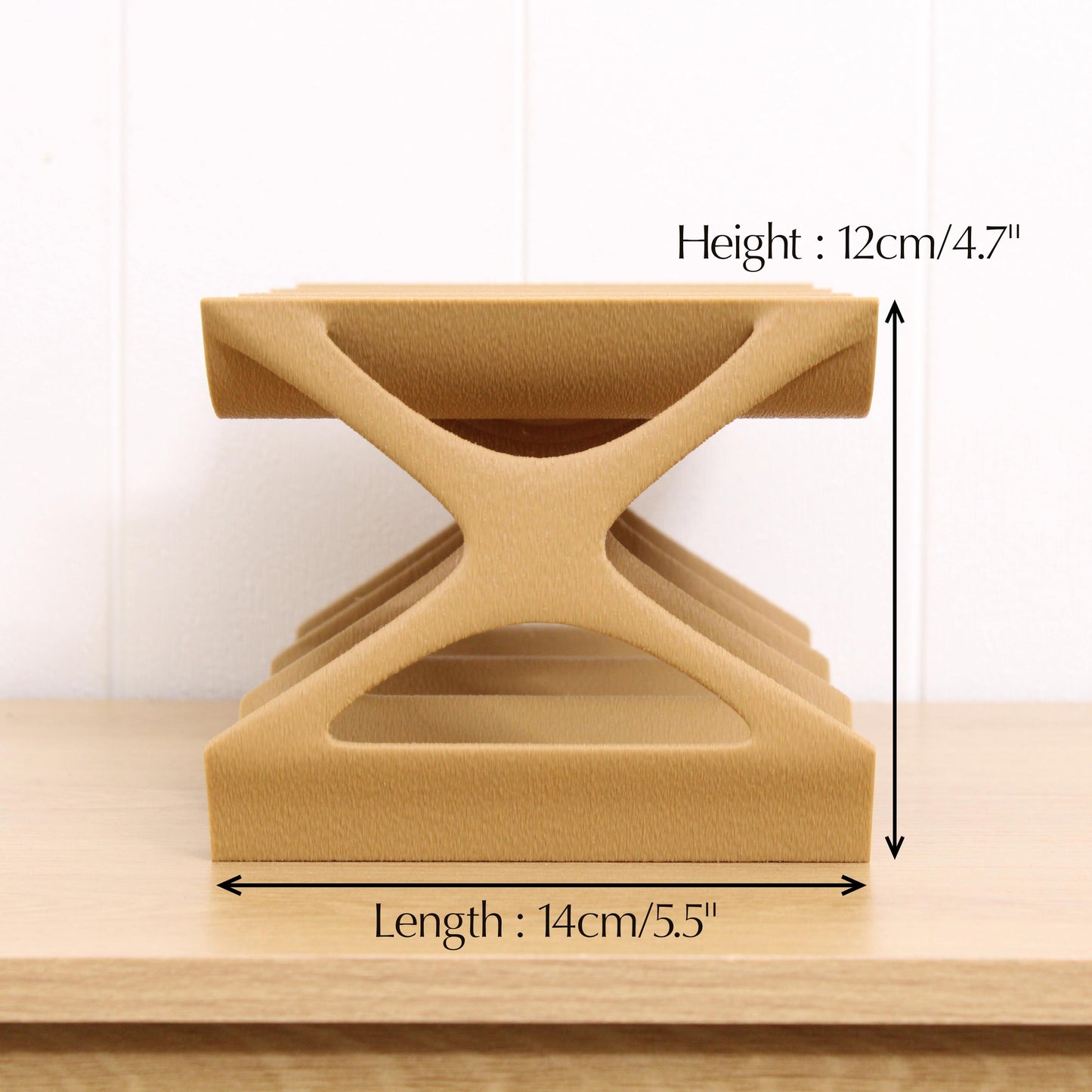 Modern Countertop Wine Rack, Edgy Large Modern Counter 6 Bottle Wine Stand, Vertical Display Wine Storage for Wine Lovers.