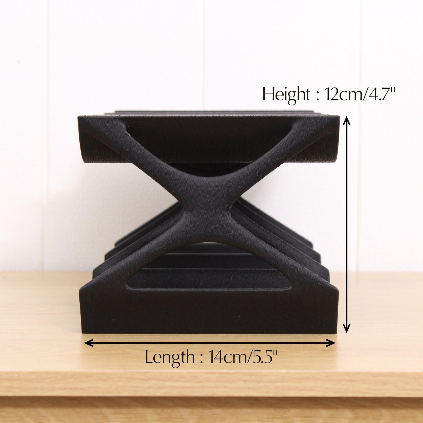 Modern Countertop Wine Rack, Edgy Large Modern Counter 6 Bottle Wine Stand, Vertical Display Wine Storage for Wine Lovers.